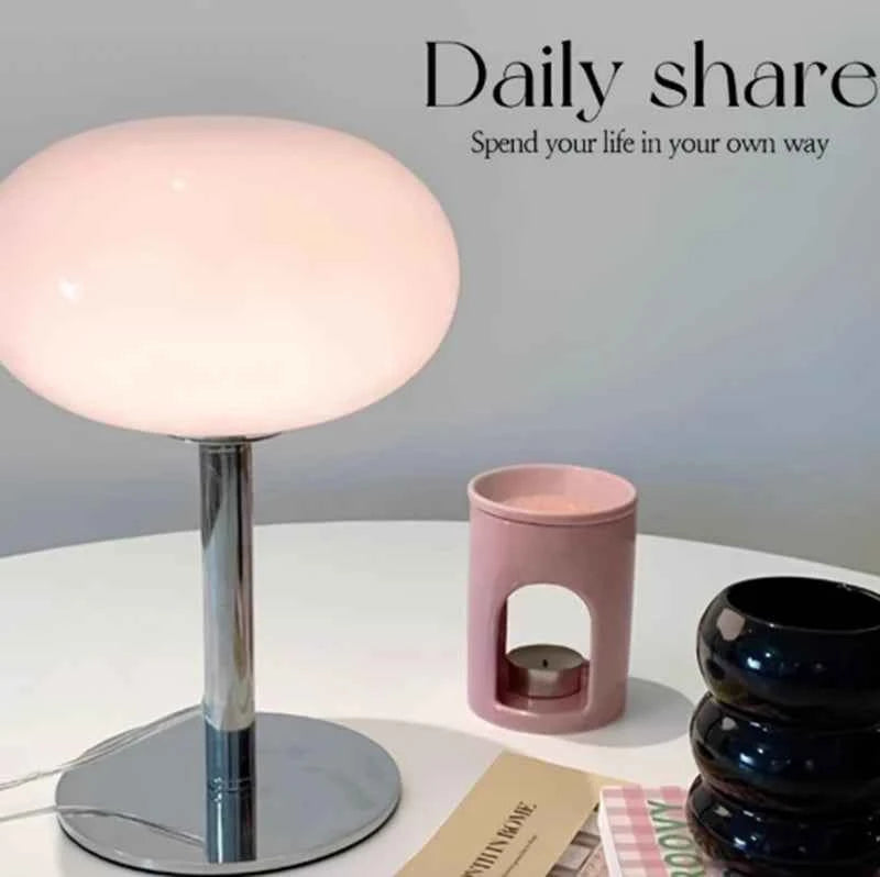 The Girl's Bedside Lamp Bedroom Decoration Modern Minimalist LED Lighting Table Lamp Room Decoration and Living Room