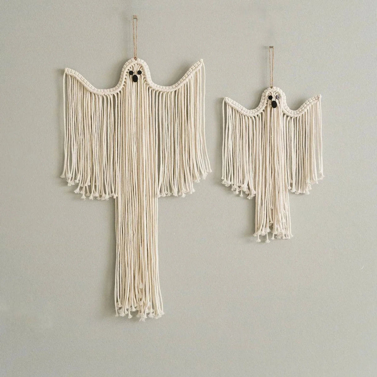 Halloween Ghost Wall Hanging Decor, Macrame Fringe Spooky Ghost Ornaments, for Home, Living Room, Fireplace, Haunted House Decor