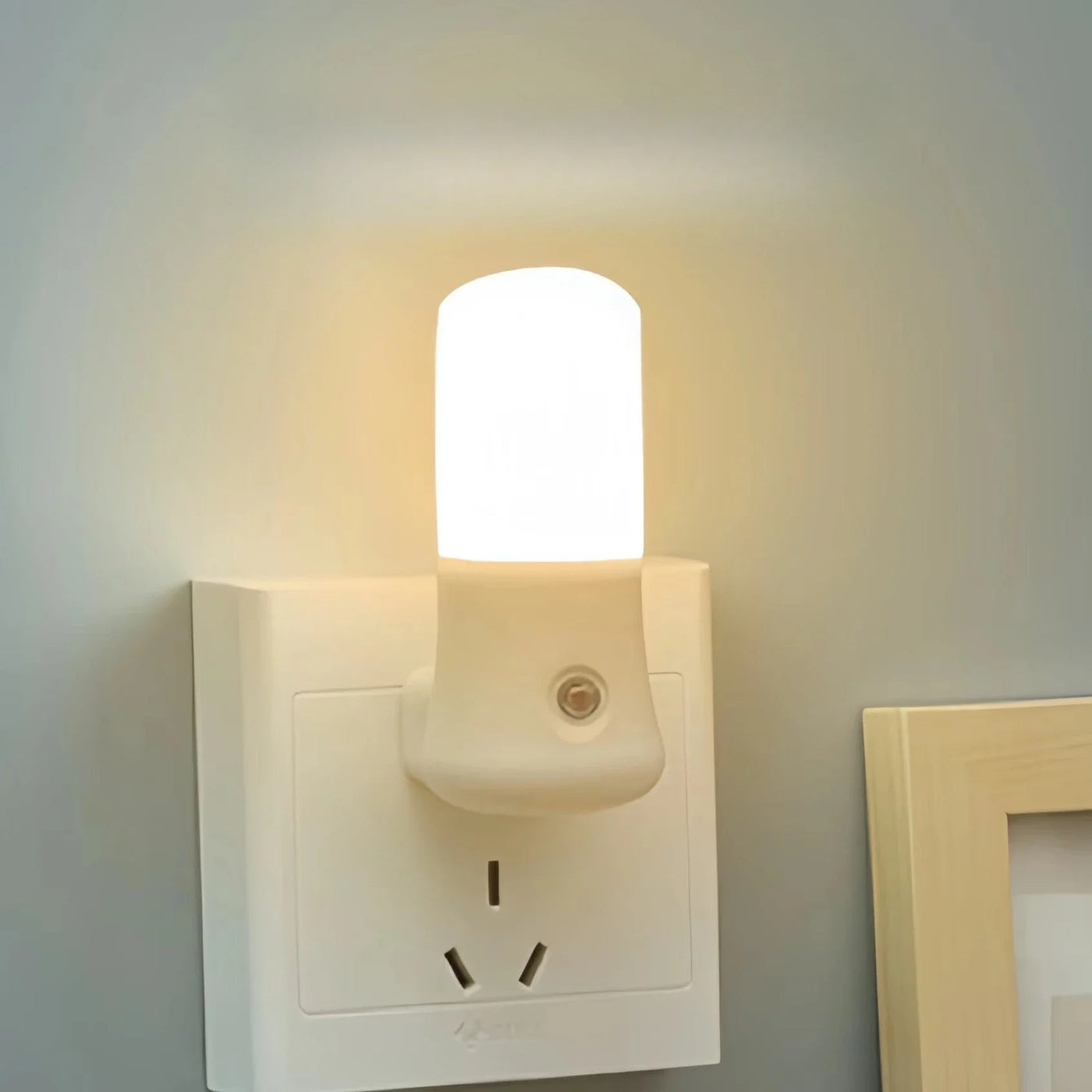 LED Wandlamp met Drukschakelaar voor Stopcontact